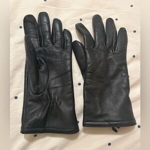 Elegant Black Leather Gloves